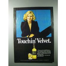 1977 Black Velvet Whisky Ad - Touchin' Velvet