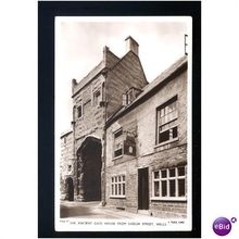 Somerset WELLS Ancient Gate House Postcard by Tuck (WLS 53))