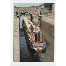 Holiday Narrowboat Bottom Lock Braunston Flight Grand Union Canal Postcard 833