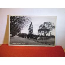 CANBURY GARDENS, KINGSTON UPON THAMES , Surrey. unused postcard RP =