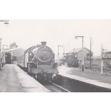 Blackburn Engine 42280 Train at Hellifield Station in 1962 Railway Postcard