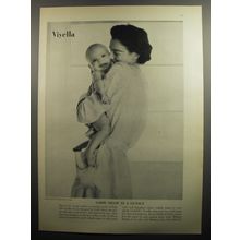 1951 Viyella Robe by B. Cohen & Co. Advertisement - Sadie Shaw is a Genius