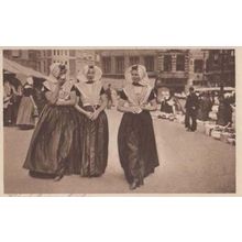 Walchersche Middelburg Women Ladies National Costume Fashion Dutch Old Postcard