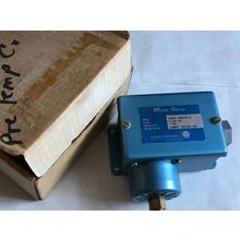 NEW KOENIG PRETEMPO P20PF-99157A1-5 PRESSURE SWITCH 0-20PSI 5A, 125/250VAC,SE