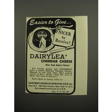 1951 Dairylea Chedder Cheese Ad - Easier to give