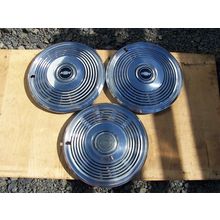 1971 CHEVROLET CAPRICE 15" HUBCAPS MONTE CARLO (1)