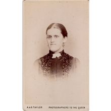 Lady With Huge Jimmy Greaves Chin Comic Welsh Victorian Cabinet Card Photo