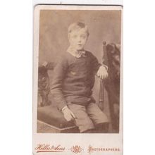 VICT. CDV PHOTO -SEATED YOUNG BOY, BOW TIE BY HOLLIS @ SONS, LONDON