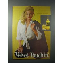 1979 Black Velvet Whisky Ad - Velvet Touchin'