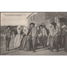 Les Maries Dansant la Gavotte, Plougastel-Daoulas, 1906 - Villard CPA
