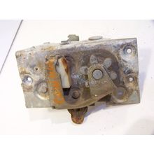 1968 DODGE CORONET STATION WAGON LR DOOR STRIKER OEM 4 DOOR