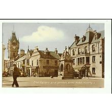 Aberdeenshire HUNTLY Square & Gordon Arms Hotel Postcard (M and L 6)