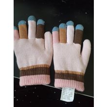 girls fleecy inside gloves different colours inside, but same pair