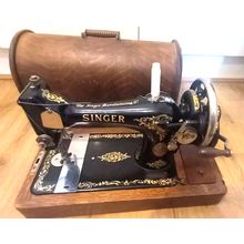 Old Singer 128k Sewing Machine Hand Cranked Heavy Duty with Wooden Storage case