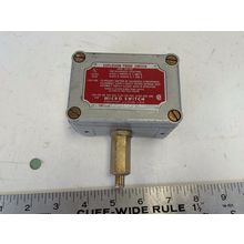MICRO SWITCH EXD-Q62-3 8201, EXPLOSION PROOF ENCLOSED BASIC SWITCH,CV