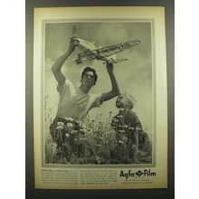 1941 Agfa Film Ad - Model Plane, Model Picture