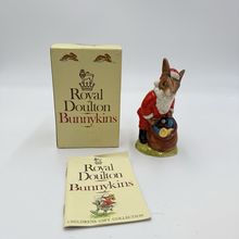 Royal Doulton England Santa Bunnykins Happy Christmas DB17 Porcelain Figurine