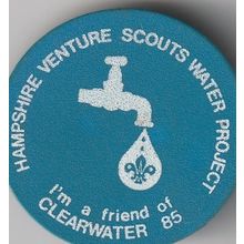 Scout Plastic Pin Badge-Hampshire Venture Scouts Water Project 1985 Used (BY98)