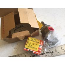 NEW DANFOSS 32A0759,EVSI 10 2WAY VALVE 1/2" NPT 24VAC 9 W,IP 00 042N7520,AX