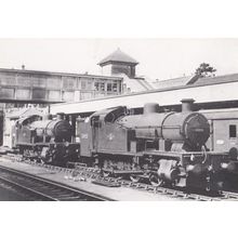 Engine 30955 Train at Exeter Station Devon St Davids Gradient Railway Postcard