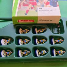 Subbuteo lw team NUMBER 779 LEEDS UNITED 2nd COMPLETE SET IN CORRECT LABEL BOX
