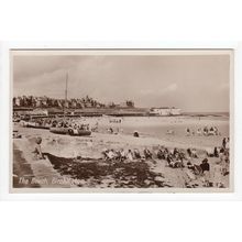 The Beach Birchington-on-Sea Postcard RP Kent 1370