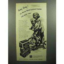 1945 Nabisco Honey Maid Graham Crackers Ad - Hurry!