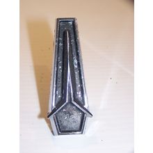 1970 1971 1972 PLYMOUTH DUSTER GRILL EMBLEM OEM #2949473