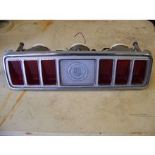 1976 DODGE ROYAL MONACO RH TAILLIGHT ASSY COMPLETE OEM HOUSING LENS SOCKETS