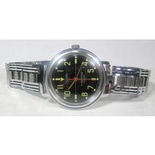 Vintage VOSTOK Military Style 17j Wristwatch 2409A USSR Soviet watch 1970's