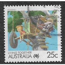 AUS 1988 25c 'LIVING TOGETHER - HOUSING' FINE USED (EBID67-157)