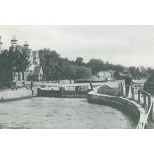 Hertford Old Lock in 1900 Lee Valley Waterways Rare Postcard