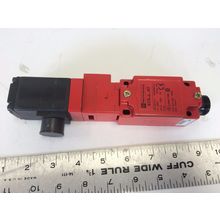 NEW OLD TELEMECANIQUE XCKJ5954F0-547 SWITCH XCK-J...H7 INTERLOCK 5PIN(NO KEY),CS