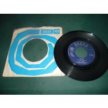 P.J. PROBY 7" SINGLE - HOLD ME/THE TIPS OF MYFINGERS