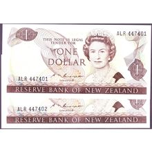 1985 - 1989 New Zealand Banknote 1 Dollar x 2 Russell Run of 2