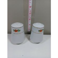 Poinsettia salt and pepper shakers