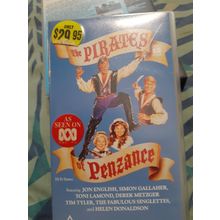 video cassette VHS tape pirates of penzance gilbert & sullivan