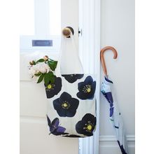 Tote Bag[ Black Hellebore on Snow ]