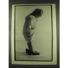 1977 Geoffrey Beene Shoes for Andrew Geller Ad