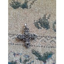 silvertone ornate pendant cross no chain