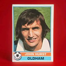 TOPPS FOOTBALL RED BACK 1977 #74 Oldham Athletic John Hurst