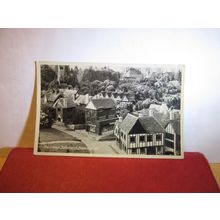 BEKONSCOT MODEL VILLAGE, BEACONSFIELD, BUCKINGHAMSHIRE unused postcard RP =