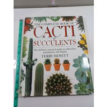 the complete book of cacti & succulents by terry hewitt 1993 hardback/dust cover