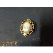 womens cameo brooch no markings