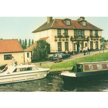 The Fisheries Inn Pub Harefield By Canal Middlesex Postcard