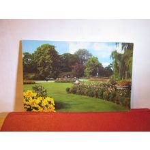 KEW GARDENS, LONDON .. unused postcard Colourmaster =