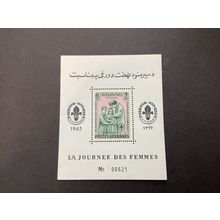 ICOLLECTZONE Afghanistan 668N sheet perf XF NH