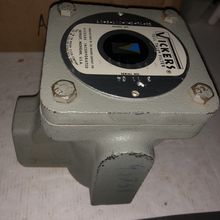 NEW VICKERS T10 S 149 M 3 P1 52 ELL TALE FILTER W/SIDE IND LEVER,SIGHT GLASS, AO