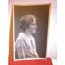 LADY with pearls antique portrait photograph postcard by Thwaites of York =