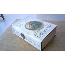 A DANCE WITH DRAGONS. George R.R. Martin (Hardback) Harper Collins (2011)